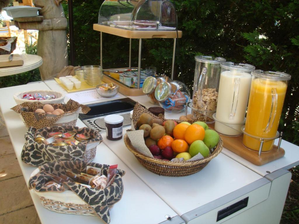 Le Mas Shabanou Bed and Breakfast Roquefort-les-Pins Esterno foto