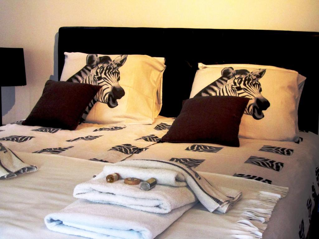 Le Mas Shabanou Bed and Breakfast Roquefort-les-Pins Esterno foto
