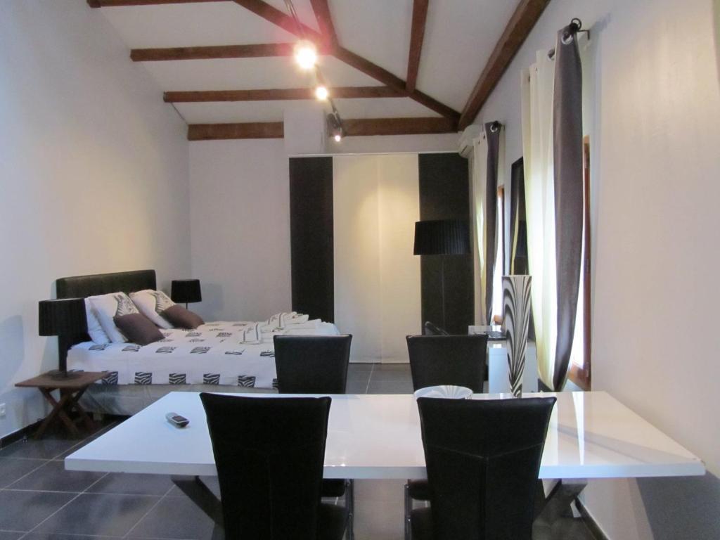 Le Mas Shabanou Bed and Breakfast Roquefort-les-Pins Camera foto