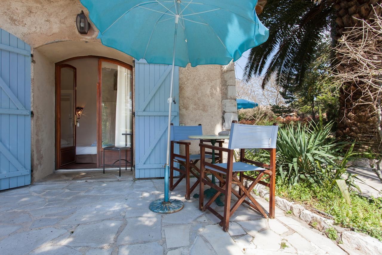 Le Mas Shabanou Bed and Breakfast Roquefort-les-Pins Esterno foto