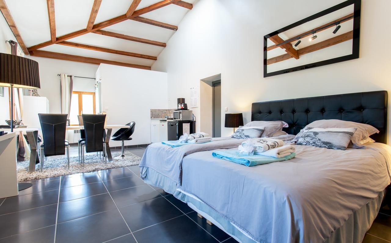 Le Mas Shabanou Bed and Breakfast Roquefort-les-Pins Esterno foto