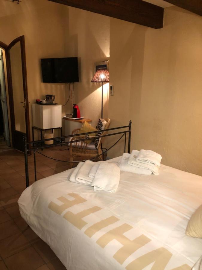 Le Mas Shabanou Bed and Breakfast Roquefort-les-Pins Esterno foto