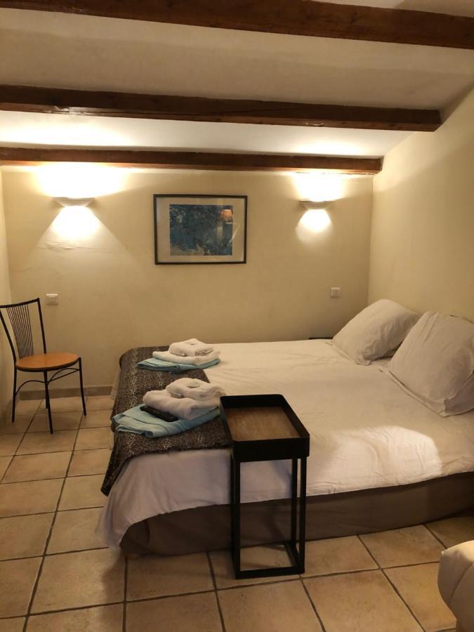 Le Mas Shabanou Bed and Breakfast Roquefort-les-Pins Esterno foto