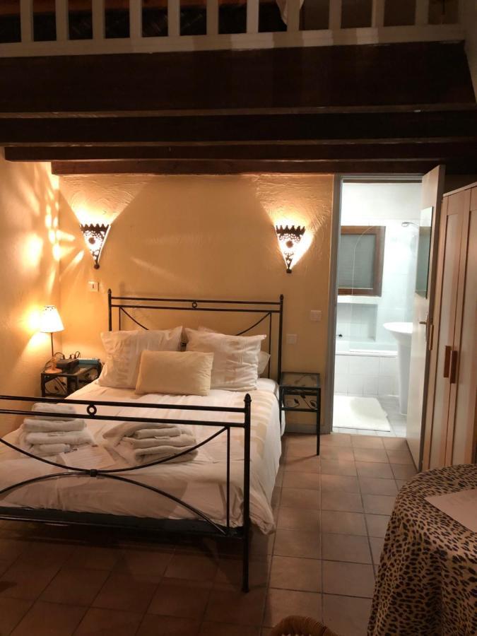 Le Mas Shabanou Bed and Breakfast Roquefort-les-Pins Esterno foto
